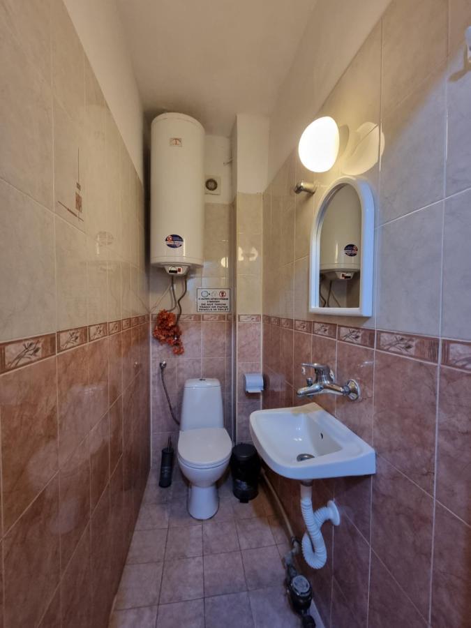Reni'S Apartment-With Private Parking In Center Burgas Esterno foto